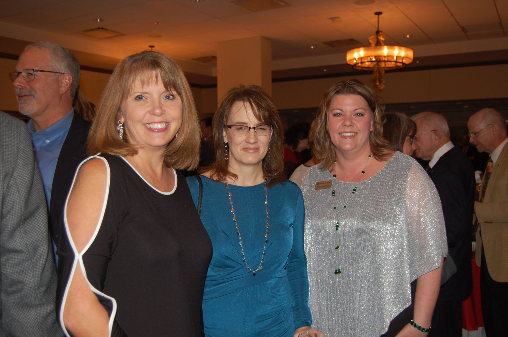 Tammy Halford, Vicki Wessel. Nicole Hoffman
